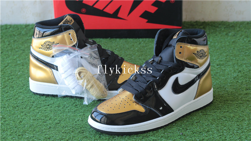 Authentic Air Jordan 1 Retro High OG Golden Toe